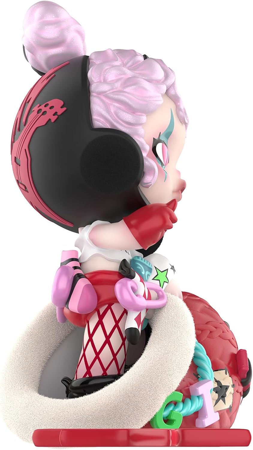SKULLPANDA The Stocking Surprise Figure
